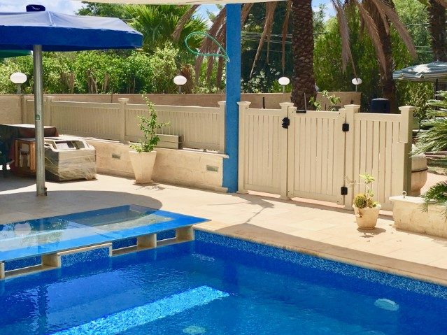 התקנה בכרוזים