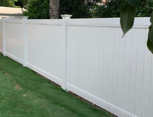 גדר בין שכנים באשדות יעקב